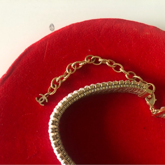 Authentic Chanel choker - Picture 5 of 6